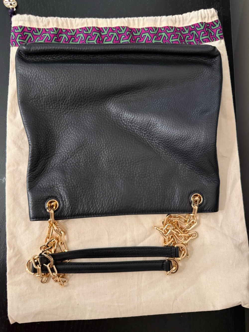 Tory Burch Black Pebbled Leather Shoulder Bag with Gold Chain - Picture 5 of 14